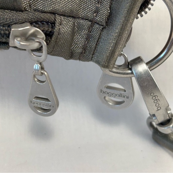 BAGGALLINI SORRENTO RFID HOBO BAG-BLUEFLY LIGHT GRAY - Picture 5 of 12